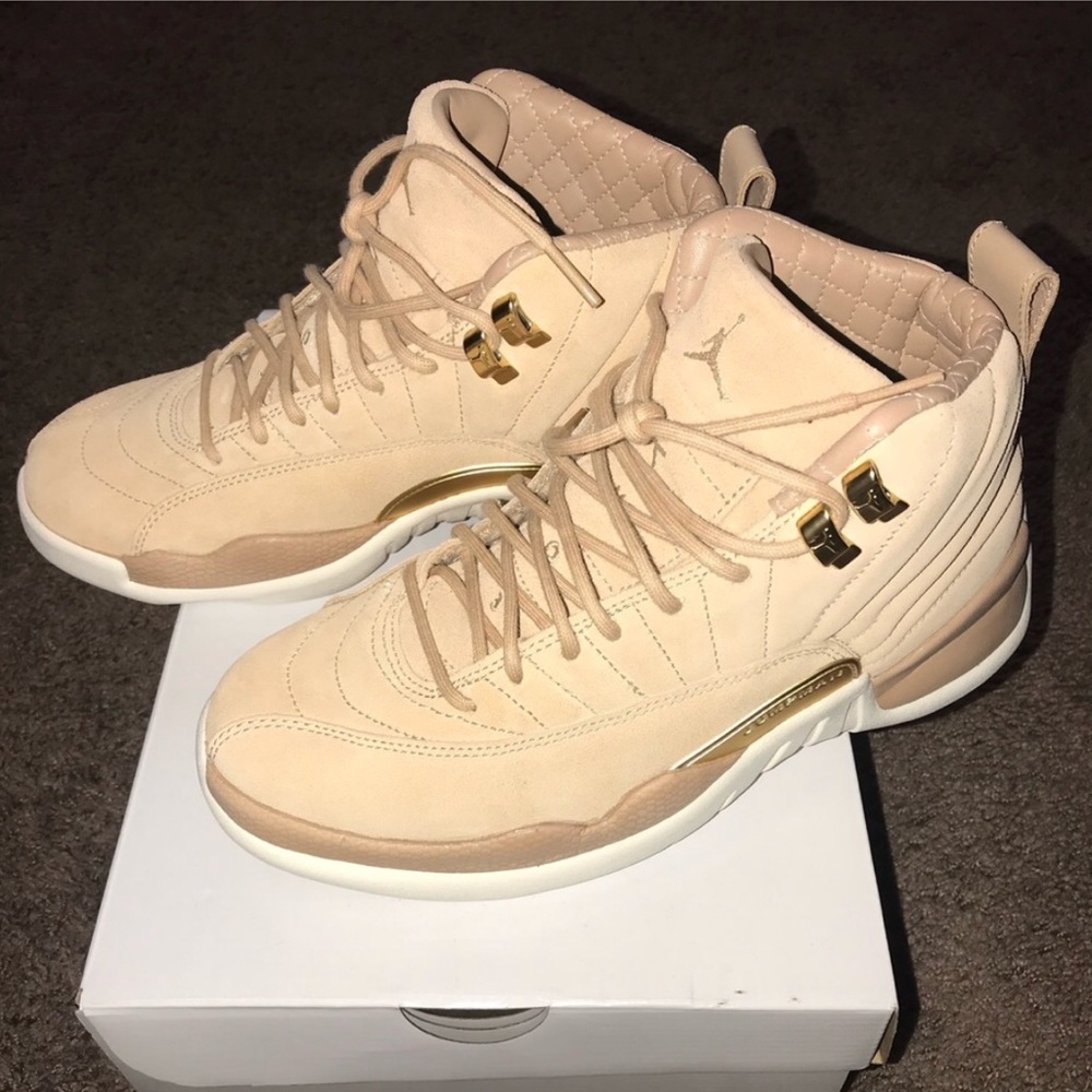 Jordan Retro 12 Gold & Tan
